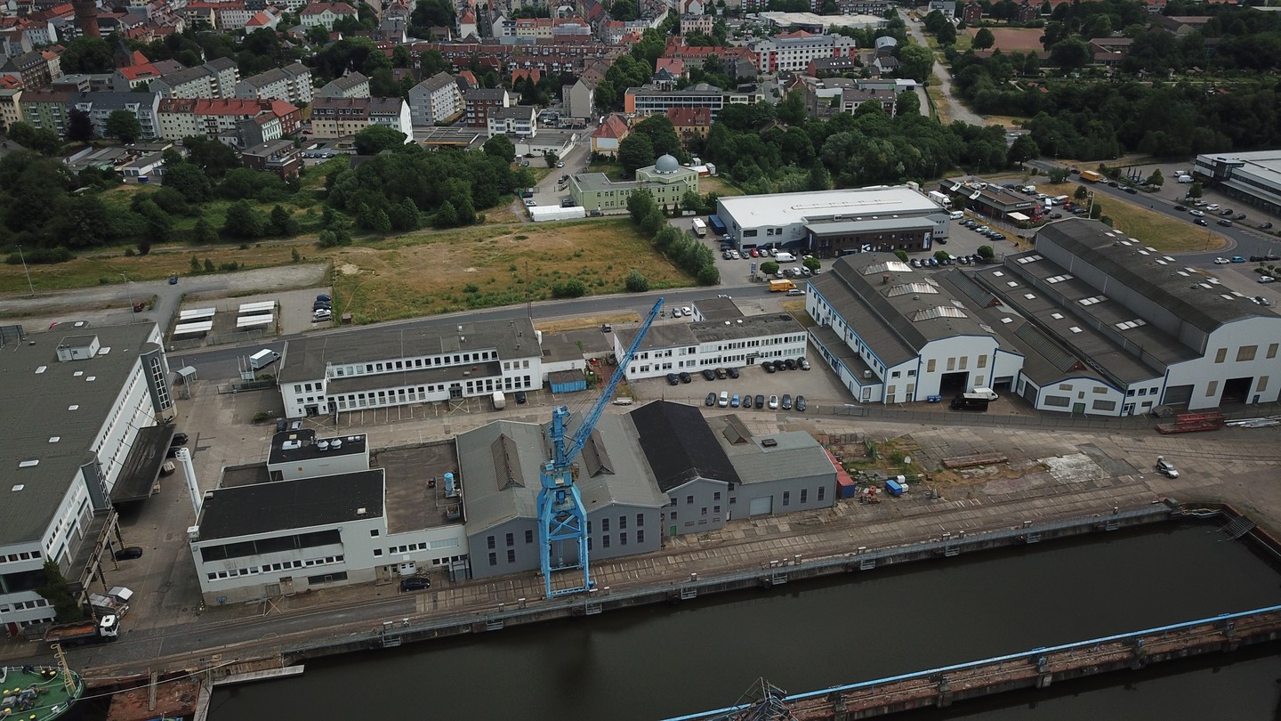 Übernahme des Geländes der Seebeck Neubauwerft gemeinsam mit der Familie Ehlerding